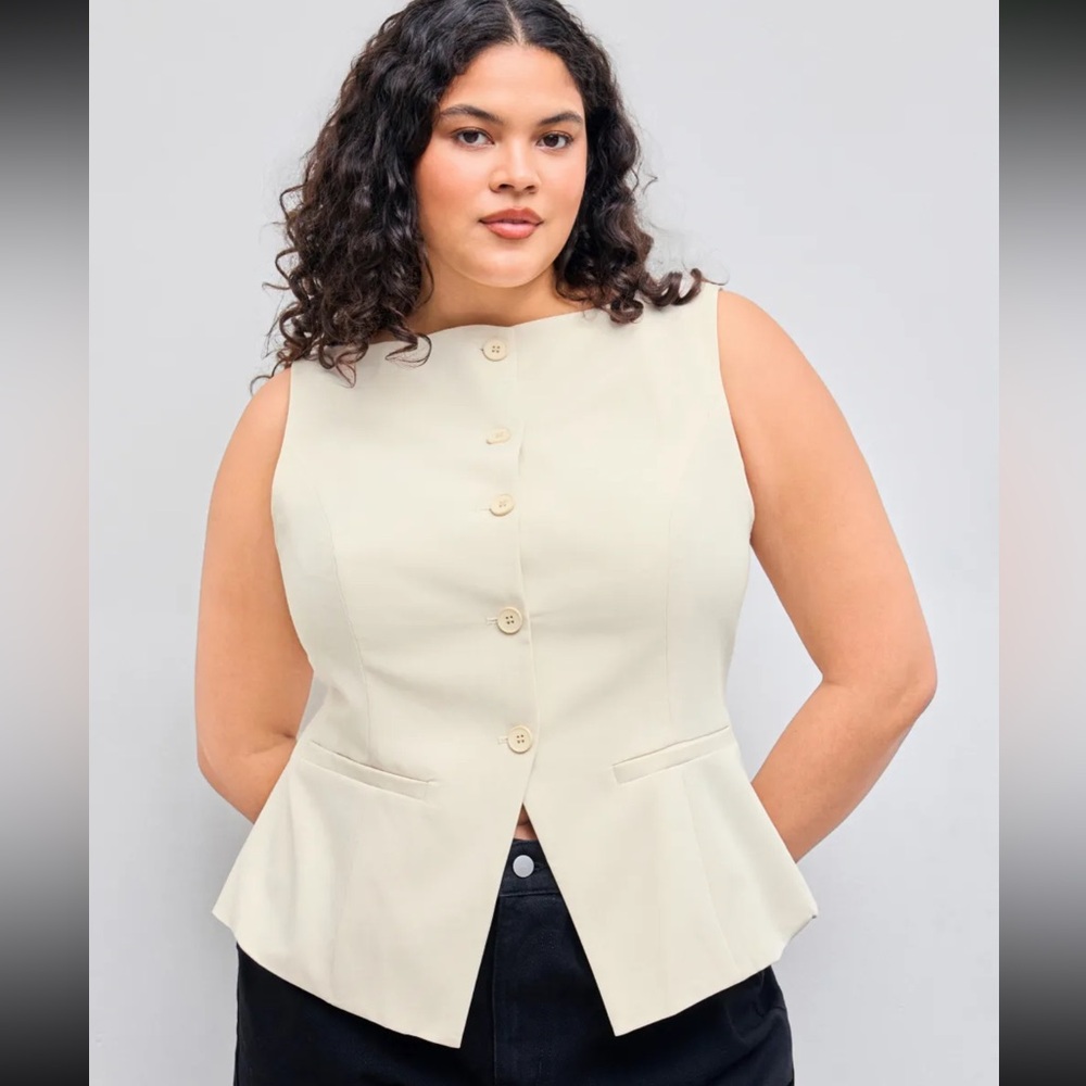 Cider NWT Beige Boat Neck Button Waistcoat